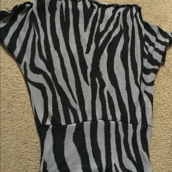 Racerback with lace detail top - Picture 7 of 9